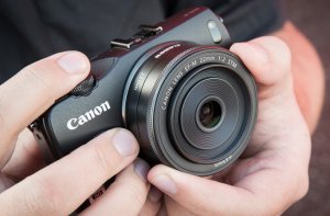 Canon EOS M - обзор компактной камеры со сменными объективами