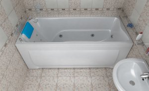 Бюджетные варианты отделки стен в ванной