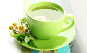 Чем полезен чай из ромашки: лечебные свойства, применение