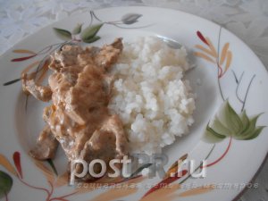 Бефстроганов из говядины со сметаной на сковороде, классический рецепт