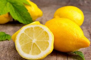 10 полезных свойств лимона для здоровья и красоты
