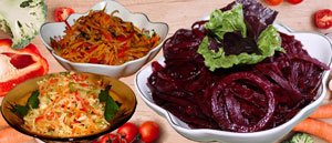 Рецепты приготовления 3 овощных салатов в маринаде